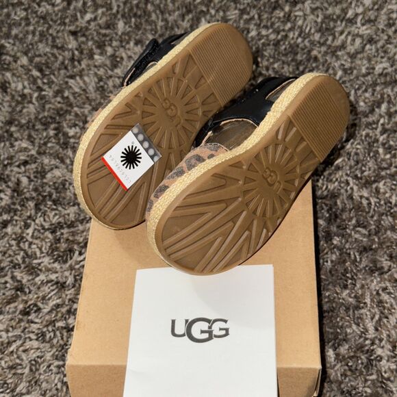 Toddler Size 6 Emmery Leopard Sandals - Picture 5 of 6